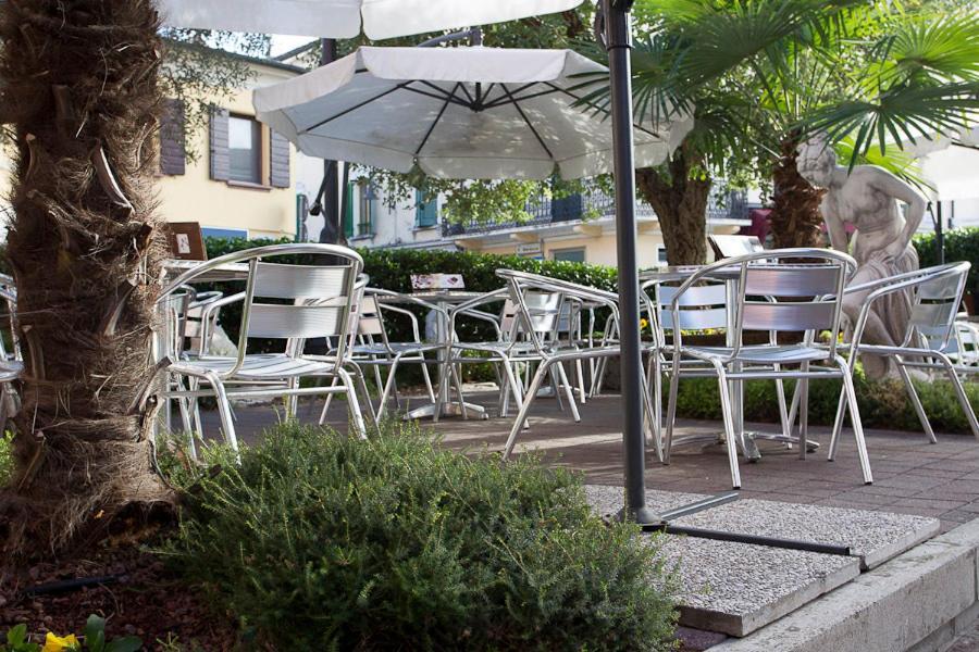 Zara Rooms & Suites Suzzara Exterior foto