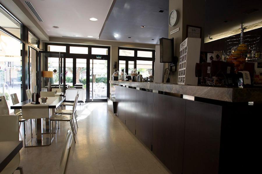 Zara Rooms & Suites Suzzara Exterior foto