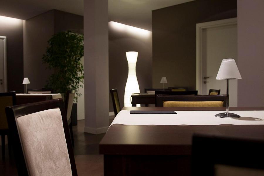 Zara Rooms & Suites Suzzara Exterior foto
