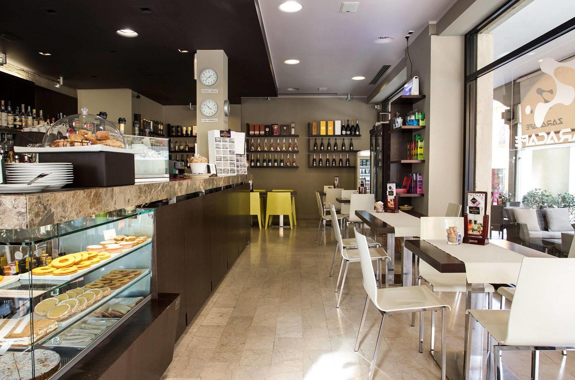 Zara Rooms & Suites Suzzara Exterior foto